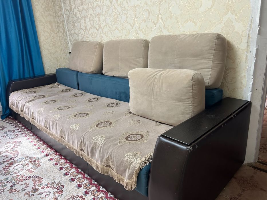 Продам бу диван в хорошем состоянии