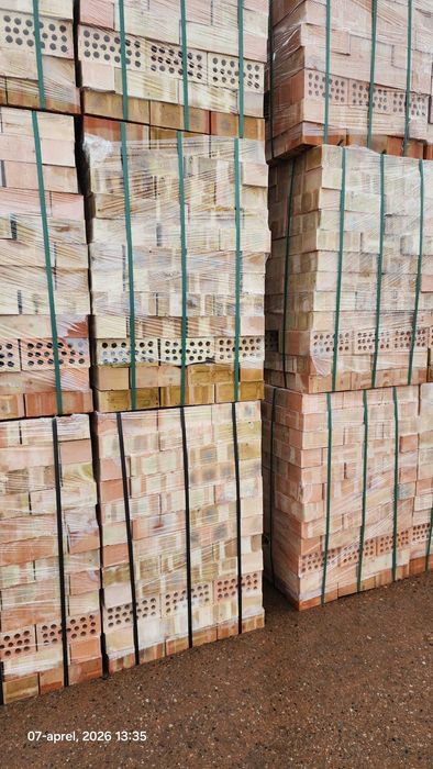 Sifatli poltara pishgan g'ishtlar