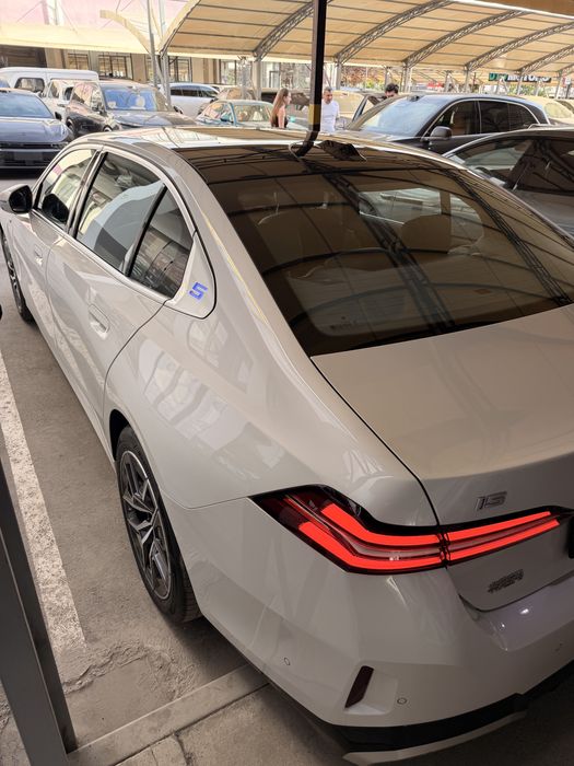 Bmw I5 40L dop opsiya oq/qora