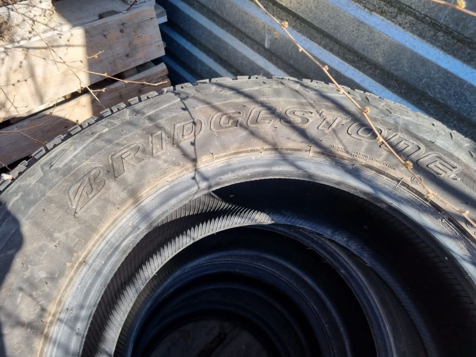 Продам шины б.у 1 шт.