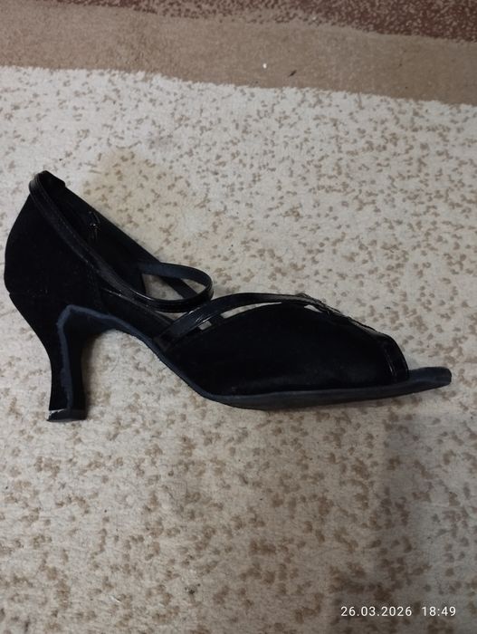 Продам туфли для танцев