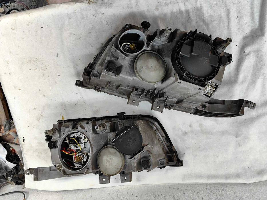 Оригинални  фарове  Мерцедес 202 Ц  Mercedes C 202 Feis