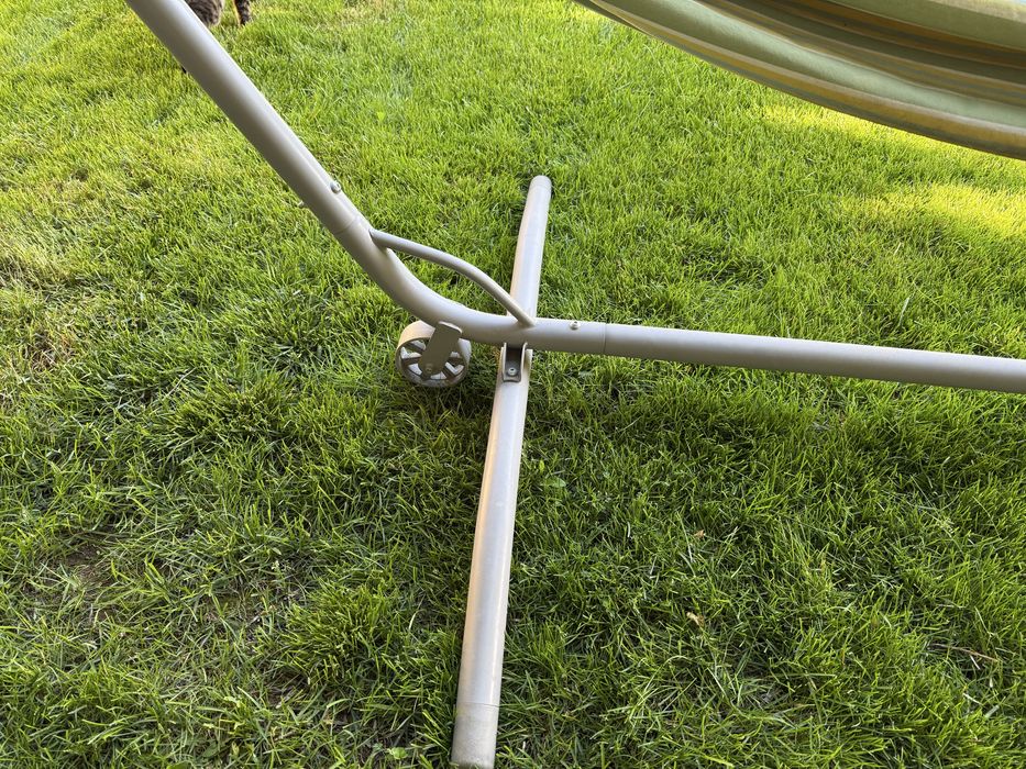 Hamac cu suport metalic