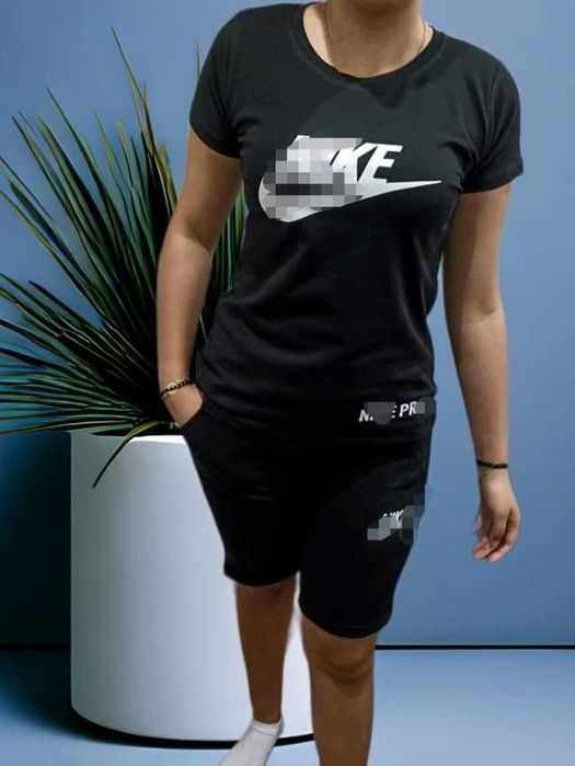 НОВО!!!Дамски спортен екип / памук, ликра / тениска и къси панталонки