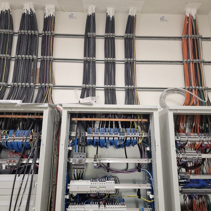 Electrician experienta