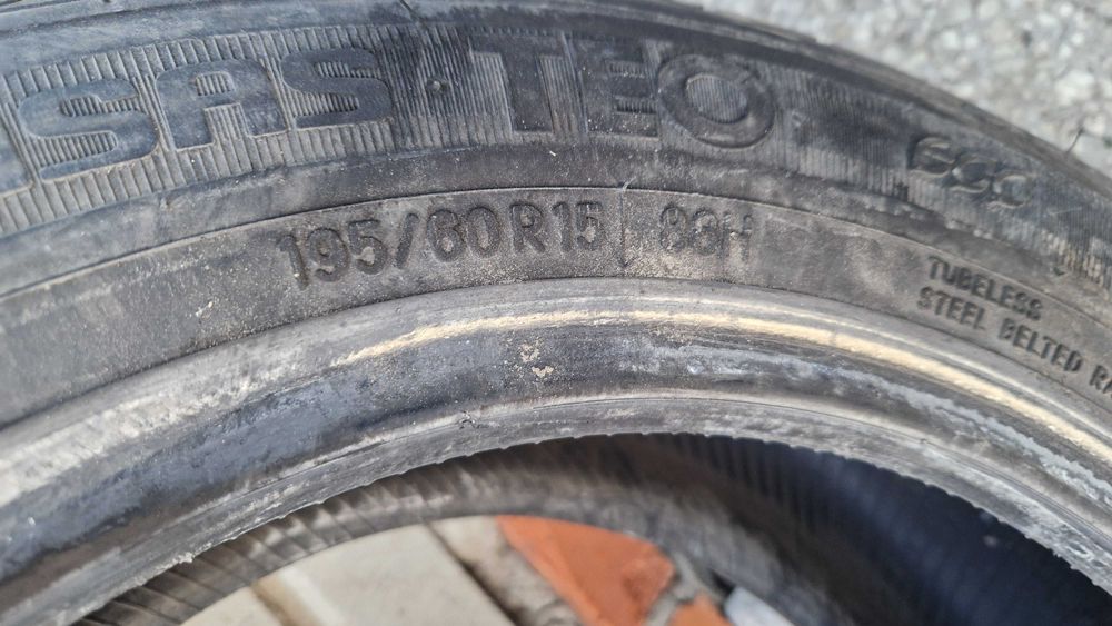 Шина одна 195/60/15
