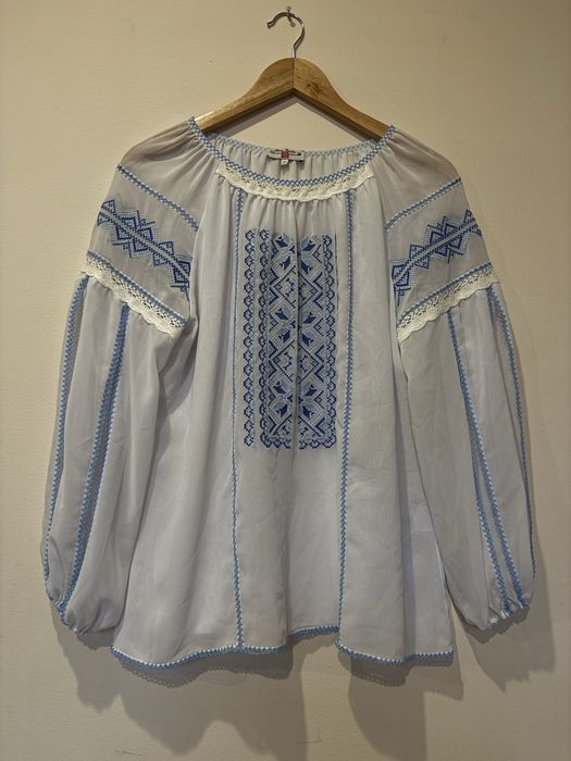 iie traditionala din dantela