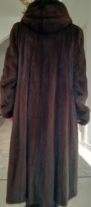 Норковая шуба сатылады