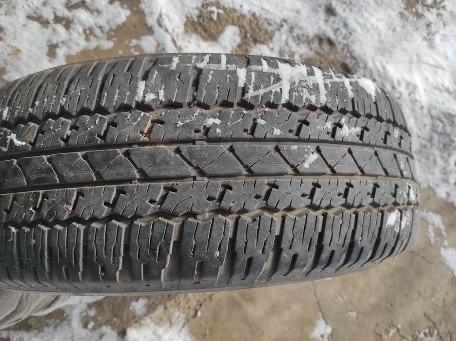 Продам 6 покрышек на 17