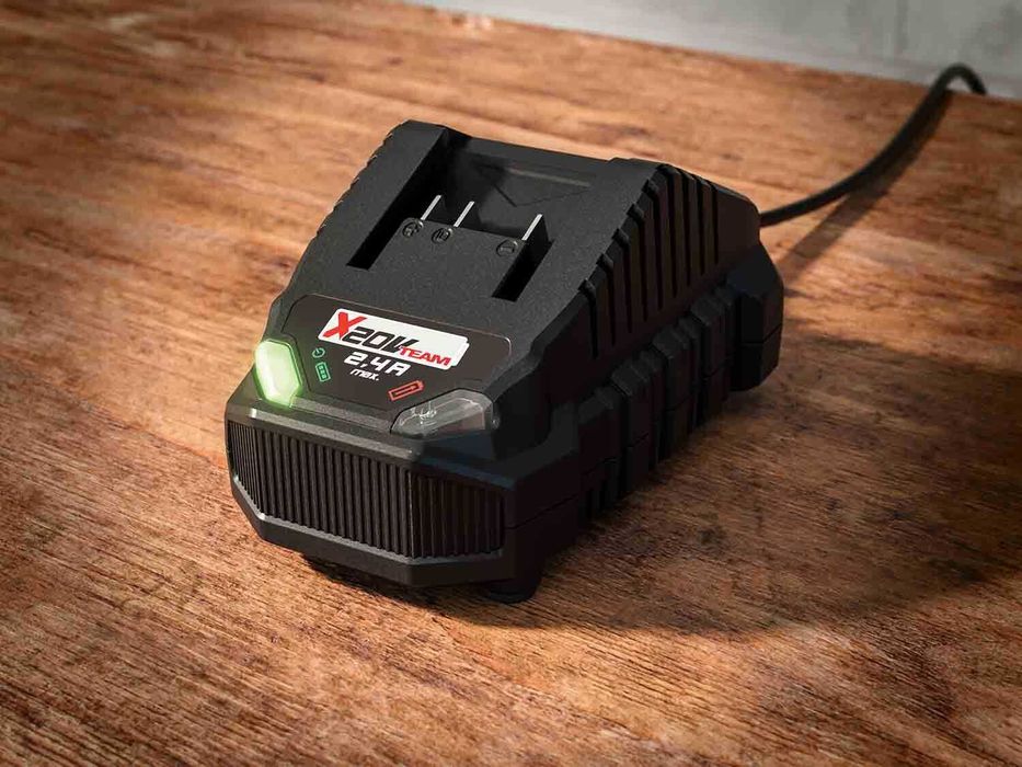 PARKSIDE комплект зарядно и батерия 20V, 2.4A, 2Ah