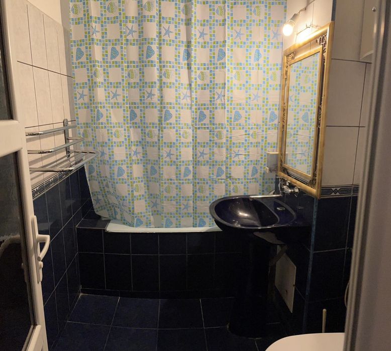 Închiriez apartament 3 camere