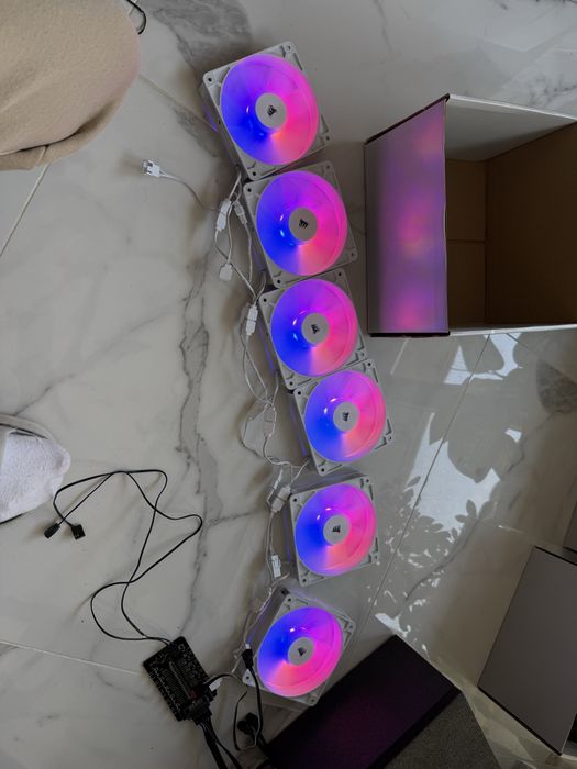 Vand schimb ventilatoare pc 120 mm negre si albe ARGB RGB si simple