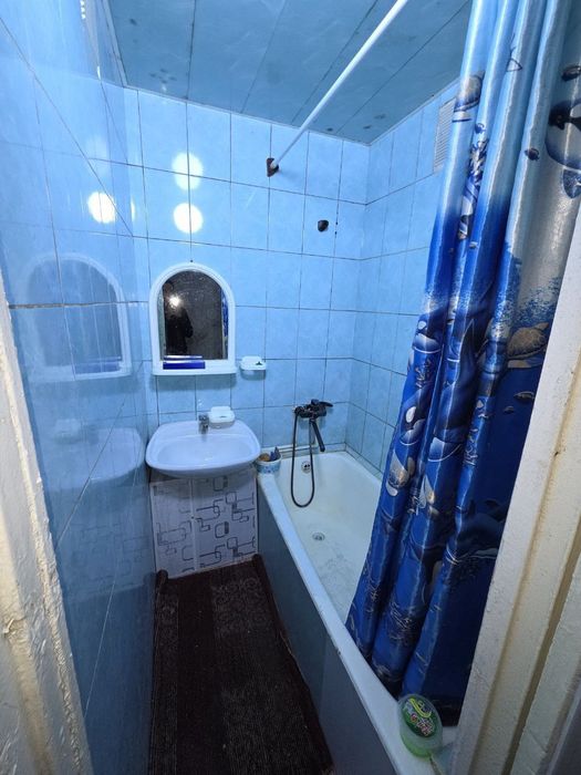 Продается 3 комнатная квартира.  Радуга. Этаж 1.