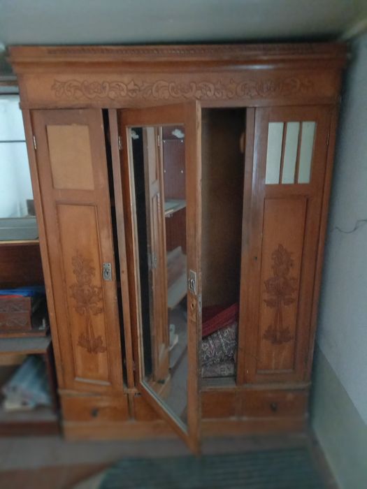 Eski mebila sotiladi