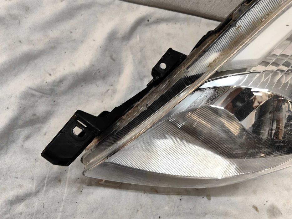 Оригинален фар Тойота Ярис Toyota Yaris