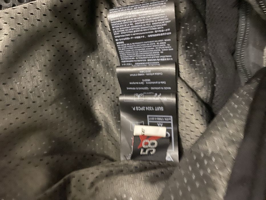 Costum motocicleta marimea 58 Dainese