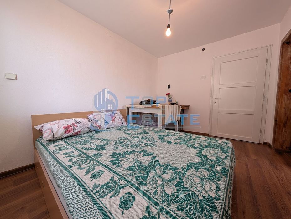 Двуетажна къща след ремонт в село Караисен