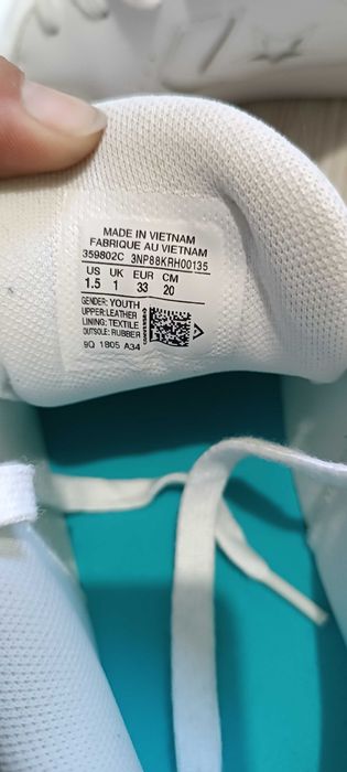 Converse de piele marimea 34