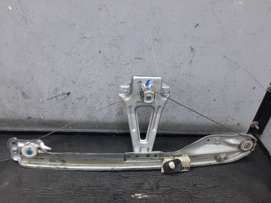 Macara manuala dreapta spate renault clio 3 br0 1 cr0 1 8200291155e 981281201