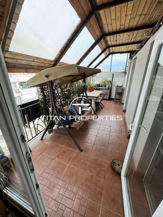 Тристаен апартамент в ж.к Възраждане