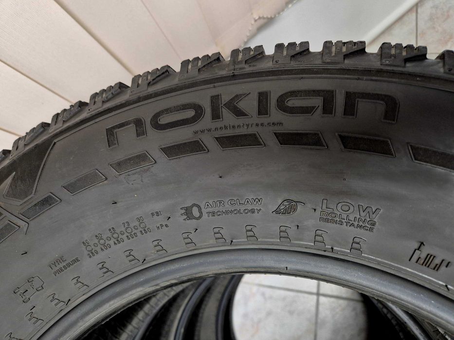 Зимни офроуд гуми Nokian 275/65 R18 LT