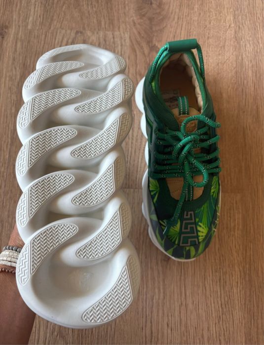 Versace Chain Reaction