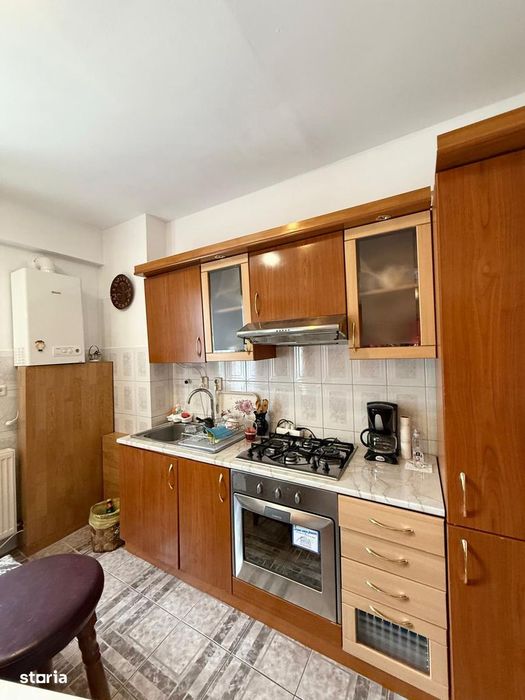 Garsoniera superba, et.1, cu garaj inclus - zona centrala Sinaia