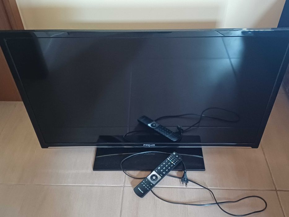 Vând Televizor LED Finlux 40FLHYR137B (40 inch / 102 cm)