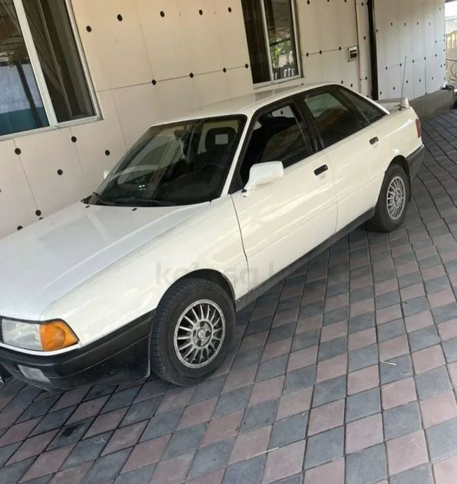 Продам машину ауди 80