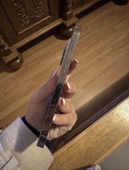 Iphone 14 pro, златен, като нов