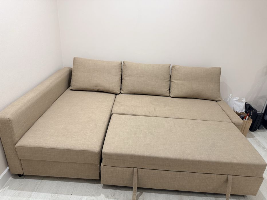 Продам диван угловой