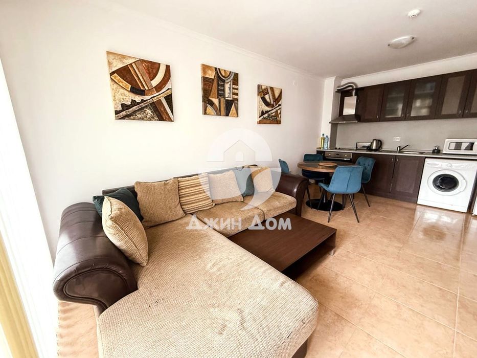 Продава се Двустаен апартамент в Свети Влас - 52 кв.м за 1030 €/кв.м - Снимка #1