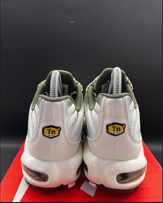 Nike Air Max Plus Phantom Neutral Olive - 40,41,42,43,44,45,46