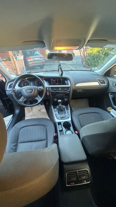 Vând Audi A4 2015