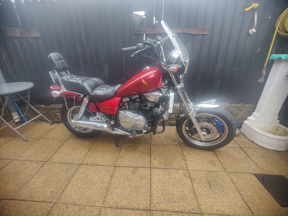 Honda Magna VF700