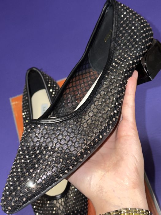 Женские босоножки