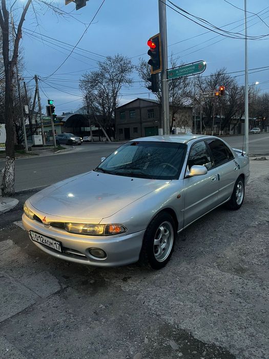 Митсубиши Галант