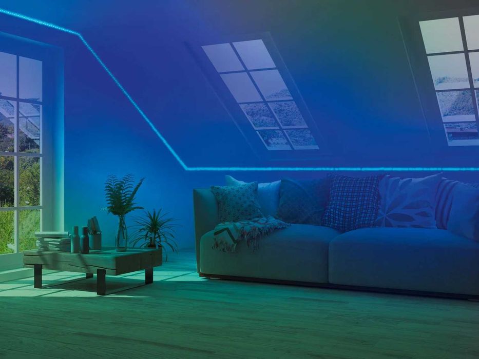 Bandă LED LIVARNO HOME RGB telecomanda, 10 m,300 LEDuri RGB reglabile