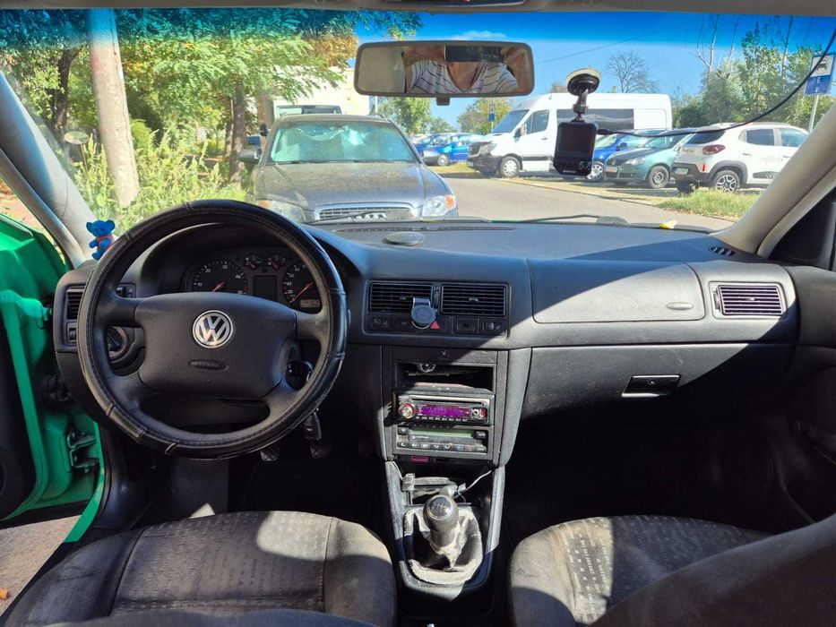 VOLKSWAGEN Golf 2000 — imagine 4