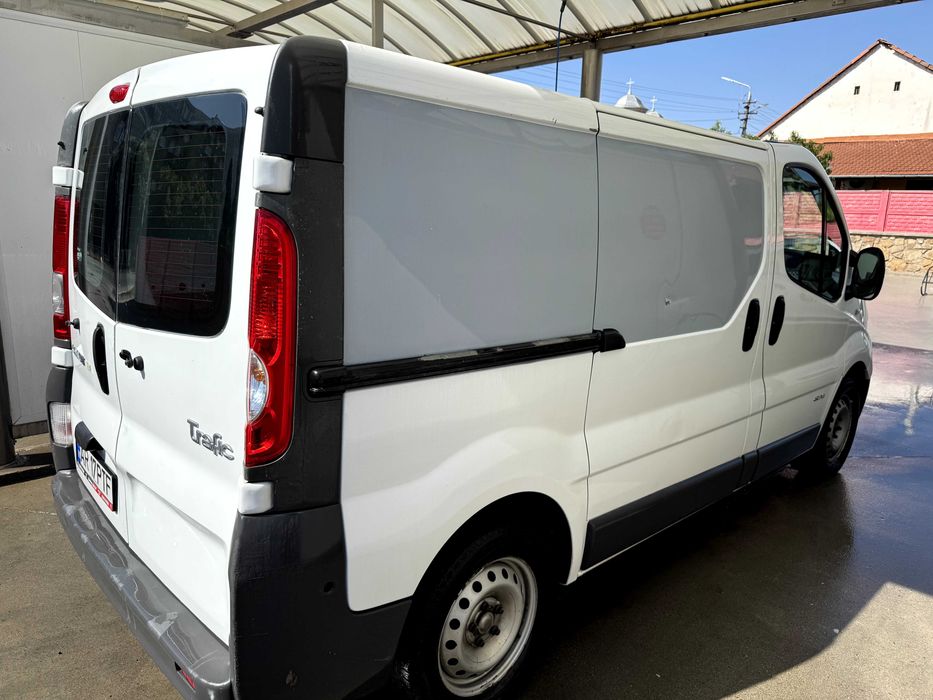 Renault Traffic 2012
