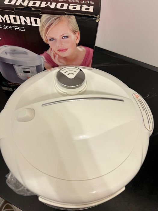 Мультиварка Redmond