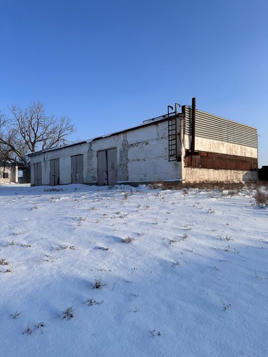 Қора сатылады.Продаётся кошара