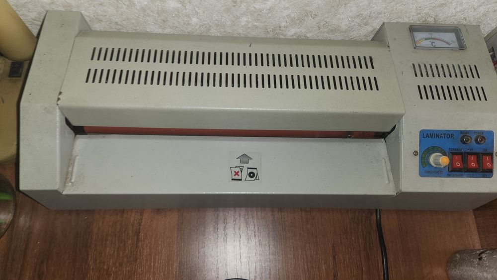 Продам ломинатор