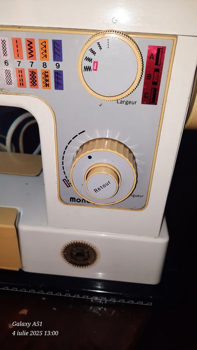 Masina electrica de cusut