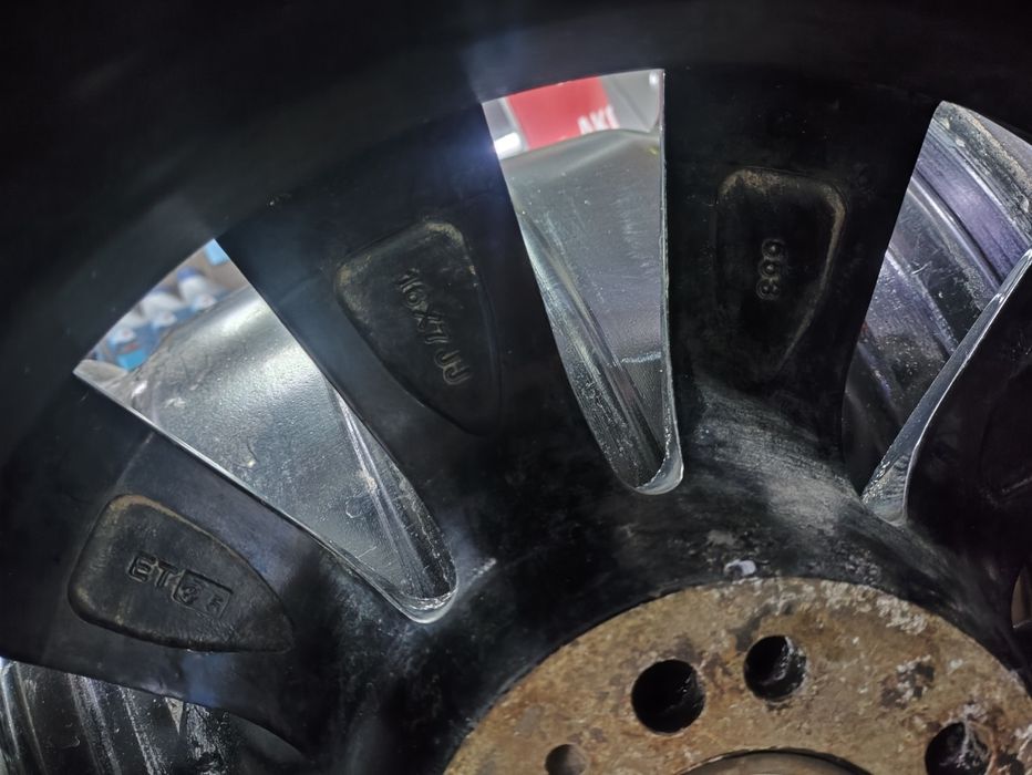 Диск r16 сверловка 5x100.  5x112