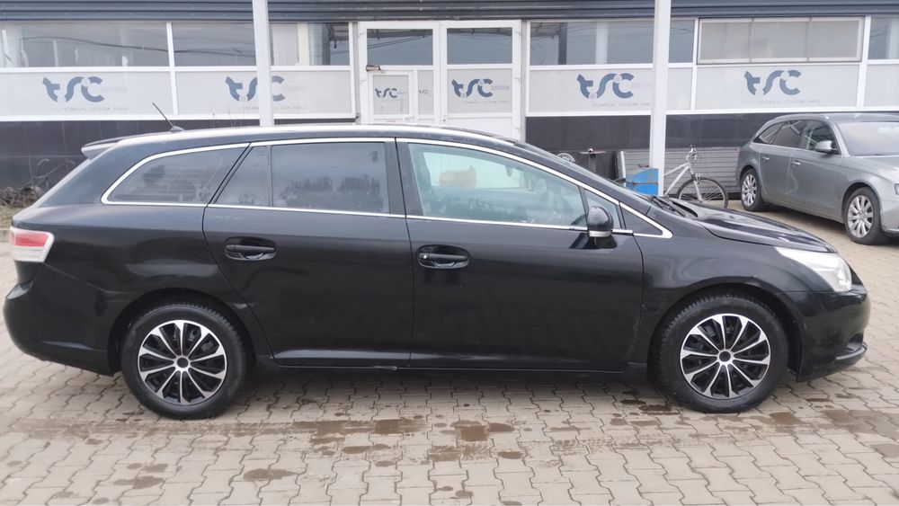 Dezmembrez Toyota Avensis T27 2.0 D4d