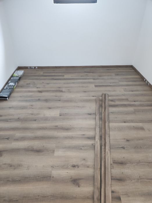 Renovări, construcții case la roșu/cheie