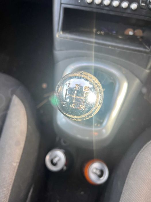 Dezmembrez citroen c3 picasso 1.6D cod 9HX CUTIE 5 TREPTE