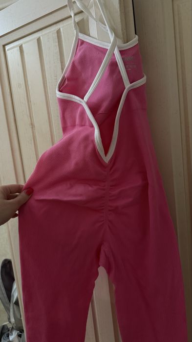 Спортивный фитнес- комбинезон