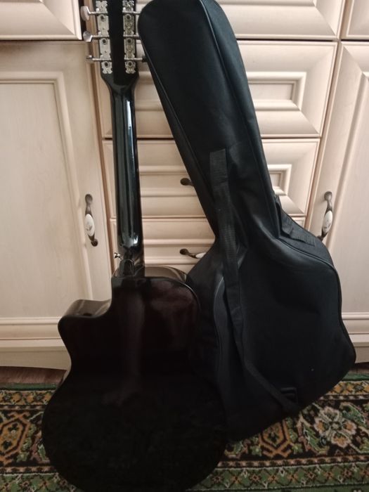 Акустическая Гитара "The Olive Tree"